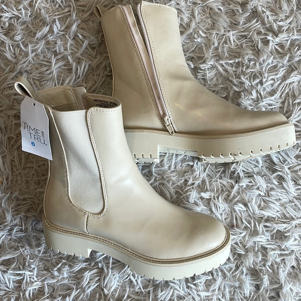Chelsea boots